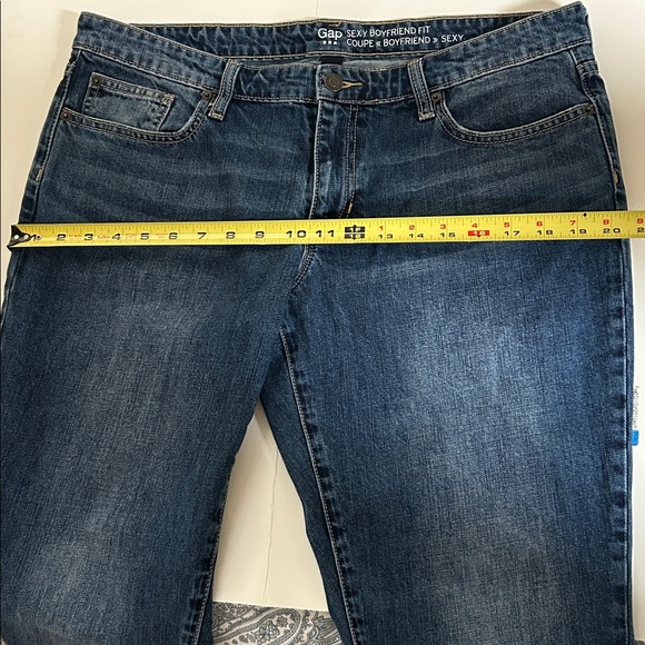 GAP Sexy Boyfriend Fit Jeans Women's Size 12 - Picture 9 of 12